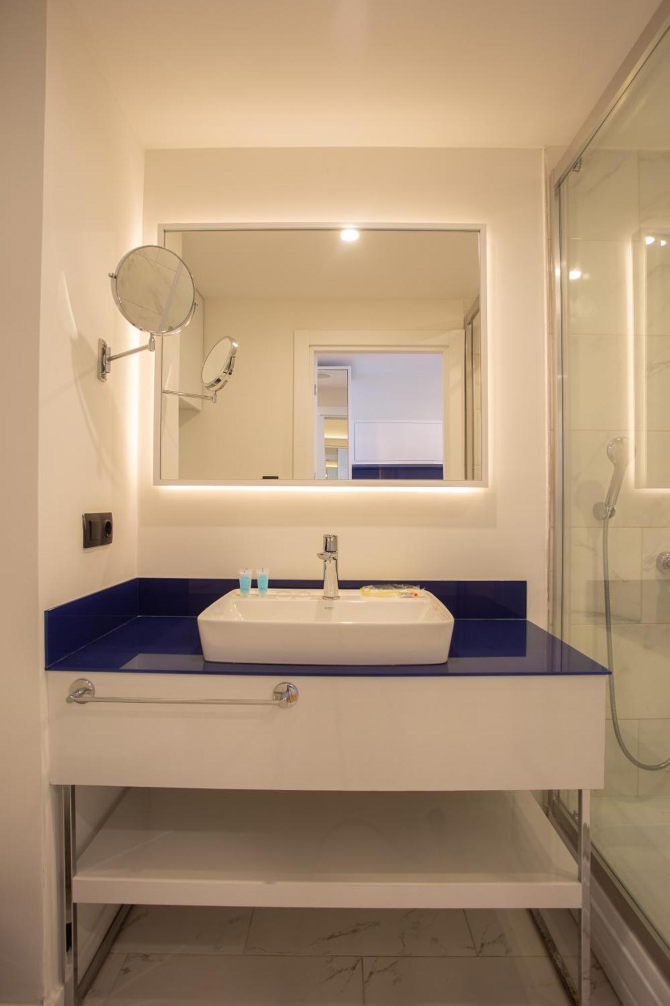 Batumi Concept Hotel ภายนอก รูปภาพ