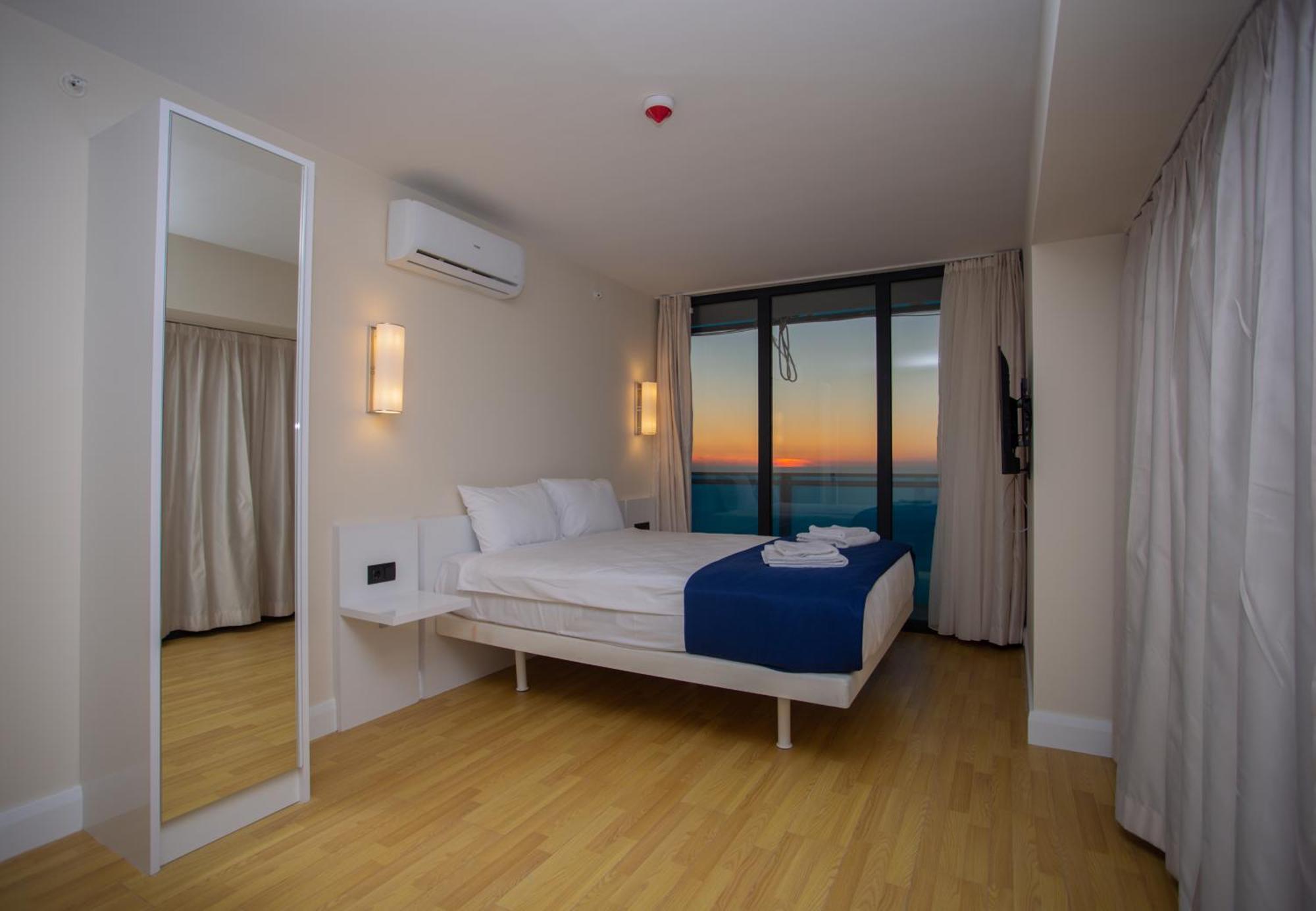 Batumi Concept Hotel ภายนอก รูปภาพ